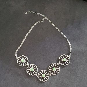 Flower / daisy necklace with green rhinestones